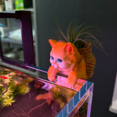 Декор для аквариума Кот с корзиной, 17х12х8 см