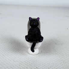 Фигурка Котик на унитазе