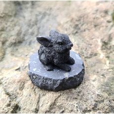 Фигурка Зайчонок, шунгит