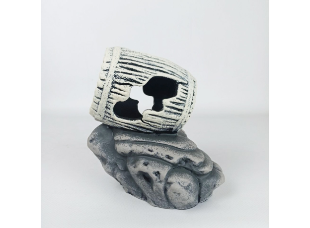 Декорация Бочка на камнях белая, 19,5х15х17 Декорация Бочка на камнях белая, 19,5х15х17