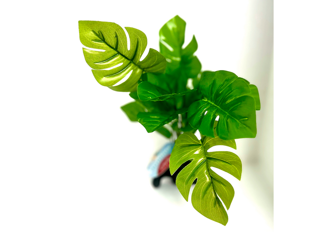 Искусственное растение на подложке Монстера Синда 12х7х32см