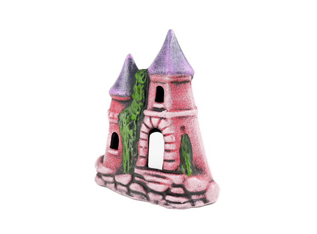 Декорация Замок с двумя крышами розовый, 13,5х9х16 см Декорация Замок с двумя крышами розовый, 13,5х9х16 см