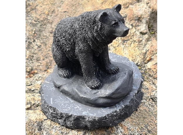 Фигурка Медведь на скале, шунгит