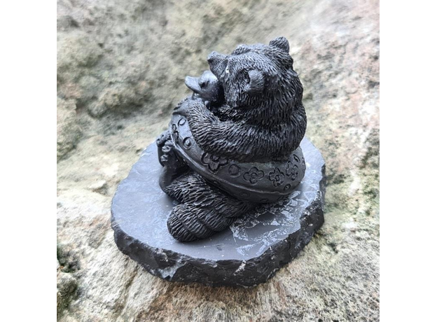 Фигурка Енот и спасательный круг, шунгит