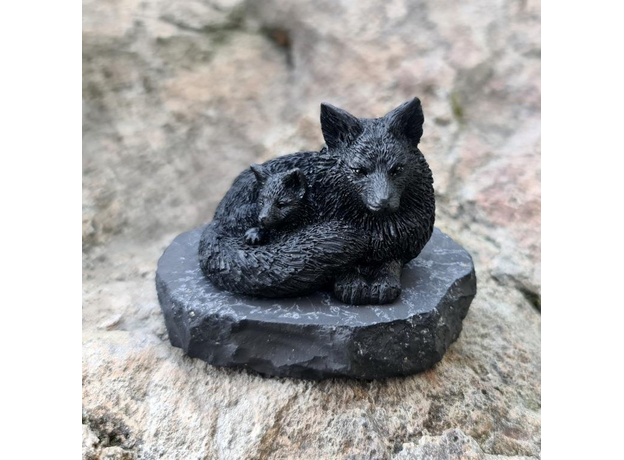 Фигурка Лиса с лисенком, шунгит