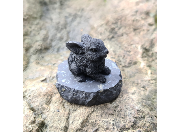 Фигурка Зайчонок, шунгит